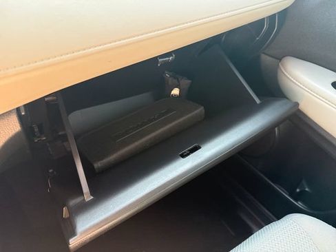 Used 2022 Honda HR-V LX image 35