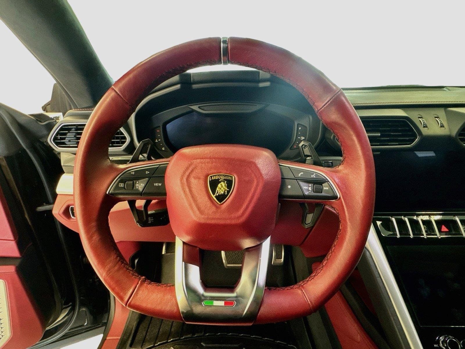 Used 2020 Lamborghini Urus AWD/4WD image 13