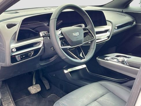 Used 2025 Cadillac Lyriq Sport RWD image 9