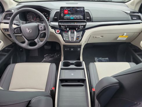 New 2026 Honda Odyssey Elite image 2