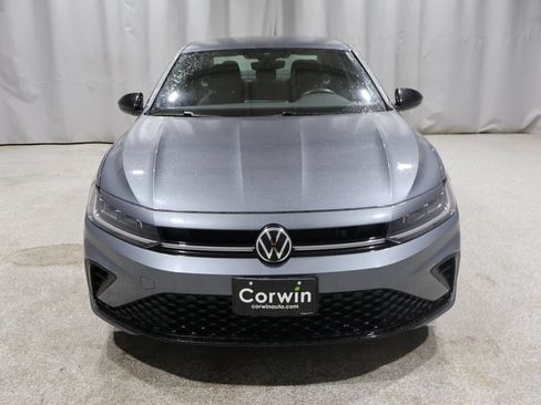 Used 2025 Volkswagen Jetta Sport FWD image 8