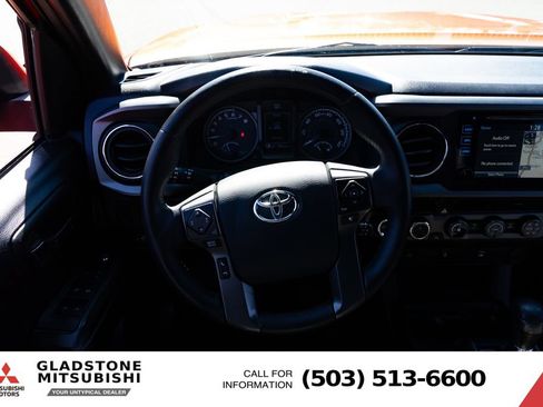 Used 2017 Toyota Tacoma TRD Off-Road w/ Tow Package AWD/4WD image 13