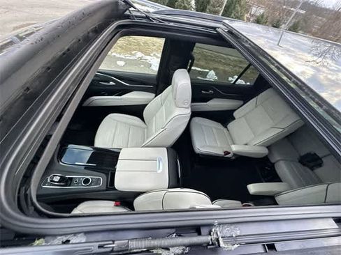 Used 2023 Cadillac Escalade Sport w/ LPO, ONYX Package image 6