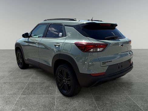 New 2026 Chevrolet TrailBlazer LT w/ Midnight Edition AWD/4WD image 3