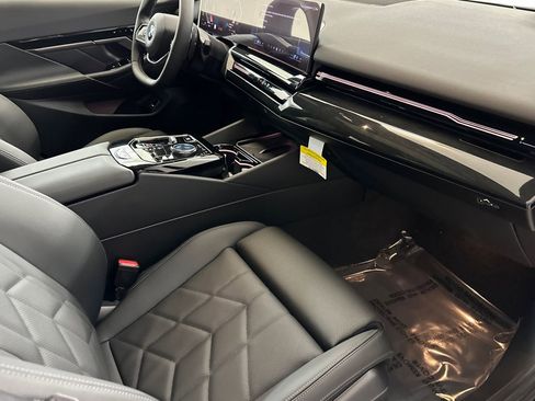 New 2026 BMW 530i image 27