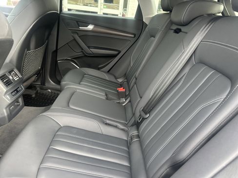 Used 2024 Audi Q5 2.0T Premium w/ Convenience Package image 12
