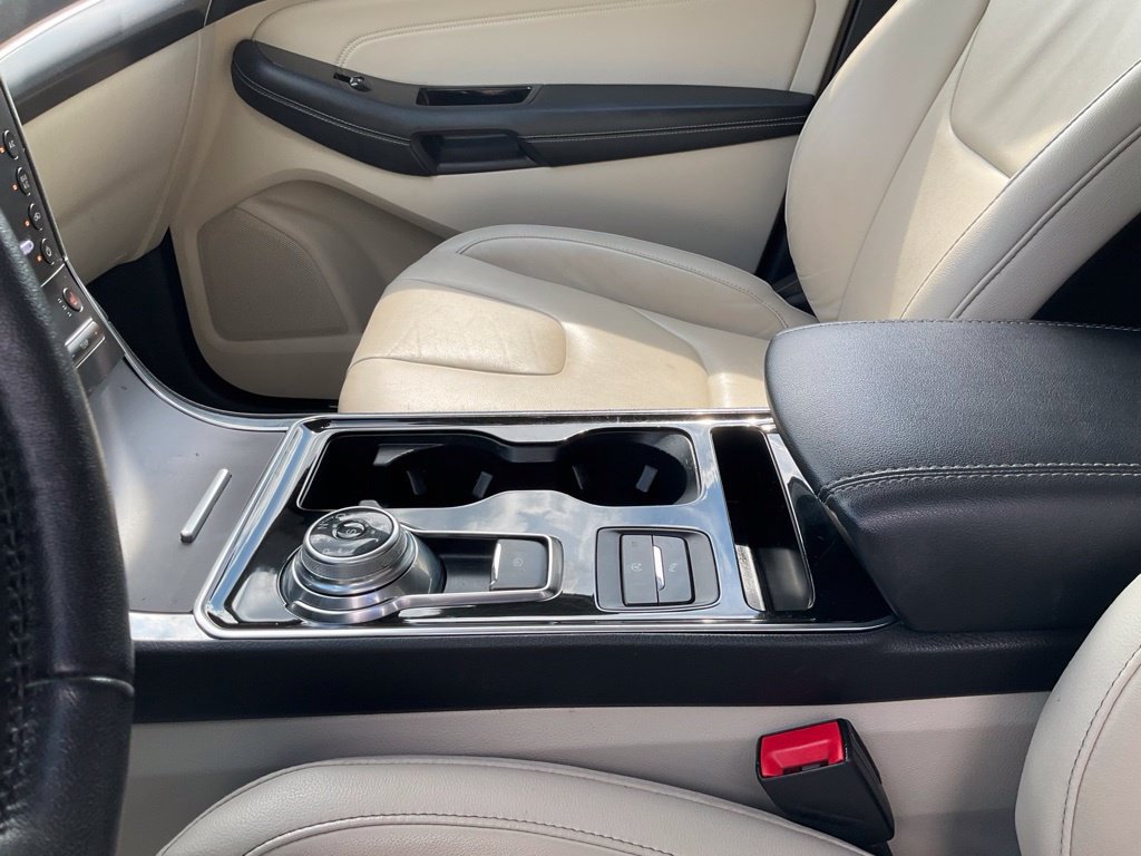 Certified 2020 Ford Edge Titanium AWD/4WD image 15