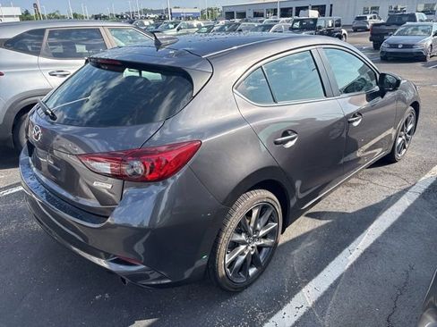 Used 2018 MAZDA MAZDA3 Touring FWD image 7