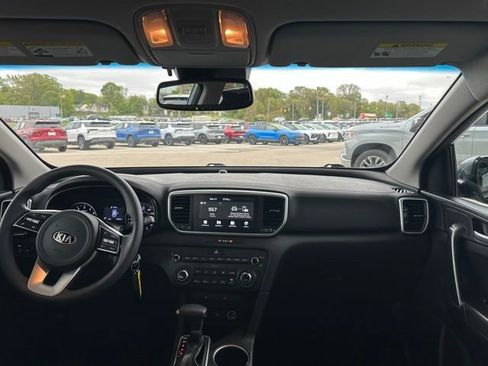 Used 2021 Kia Sportage LX w/ LX AWD Popular Package image 17