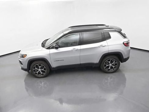 Used 2024 Jeep Compass Limited AWD/4WD image 18