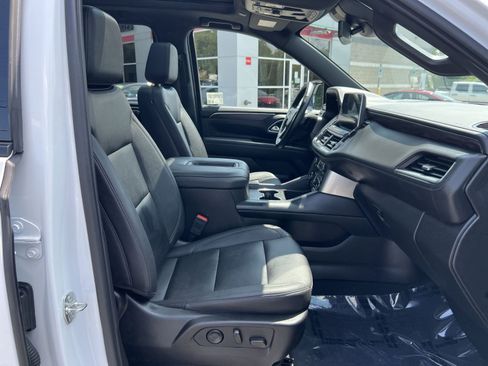 Used 2023 Chevrolet Tahoe Z71 w/ Luxury Package AWD/4WD image 28