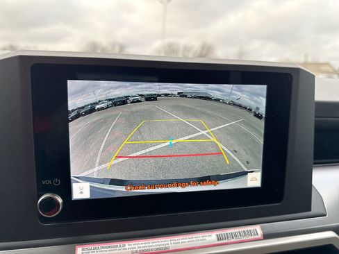 Used 2024 Toyota Tacoma TRD Sport image 25