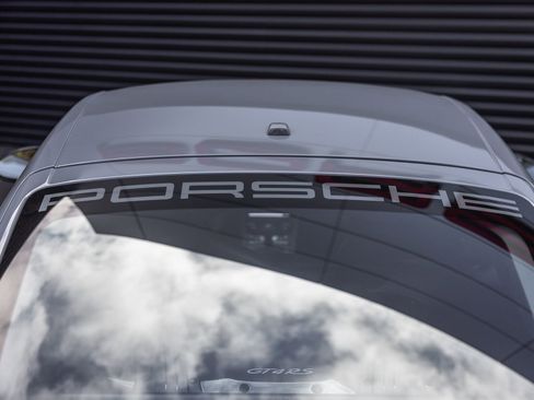 Certified 2023 Porsche 718 Cayman GT4 RS RWD image 15