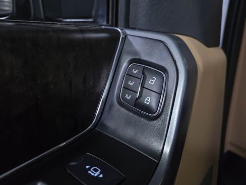 Used 2024 Ford F350 Lariat w/ Chrome Package image 33