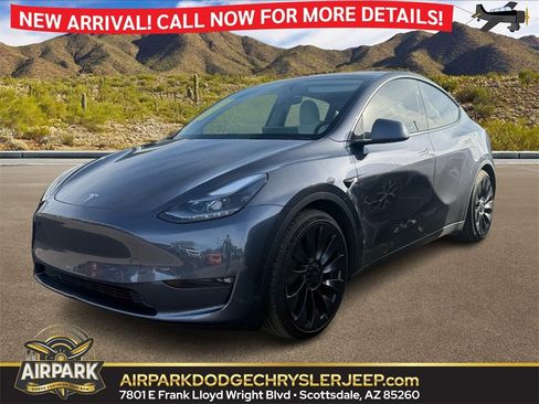 Used 2023 Tesla Model Y Performance image 1