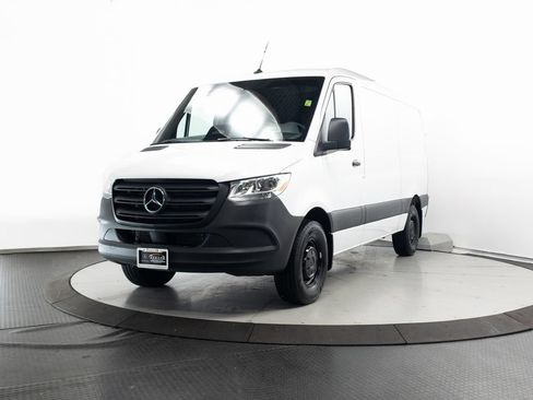 Used 2026 Mercedes-Benz Sprinter 2500 image 3