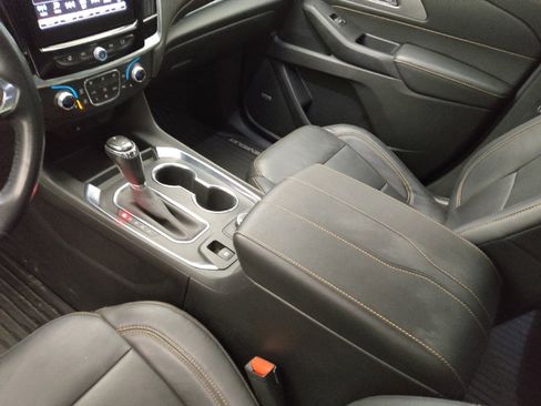 Used 2019 Chevrolet Traverse LT w/ LT Premium Package image 26