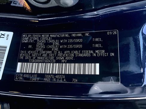 New 2026 Toyota Highlander Platinum image 18