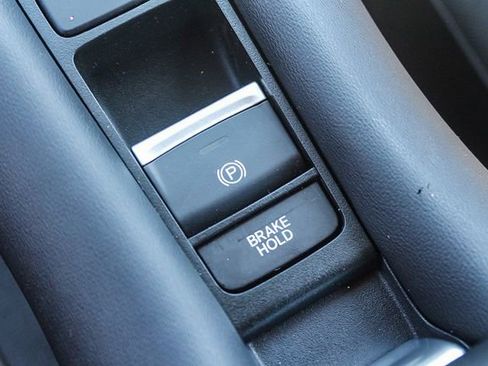 Used 2024 Honda HR-V LX image 36