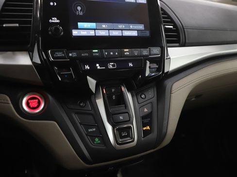 Used 2018 Honda Odyssey EX-L image 27