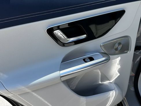 New 2026 Mercedes-Benz EQE 320 4MATIC SUV image 25