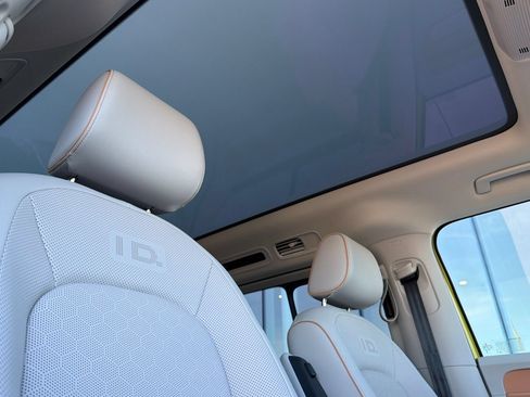 New 2025 Volkswagen ID. Buzz 1st Edition AWD/4WD image 16