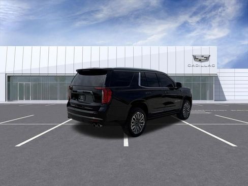 Used 2024 GMC Yukon Denali Ultimate AWD/4WD image 3