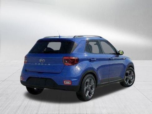 New 2026 Hyundai Venue SEL FWD image 4