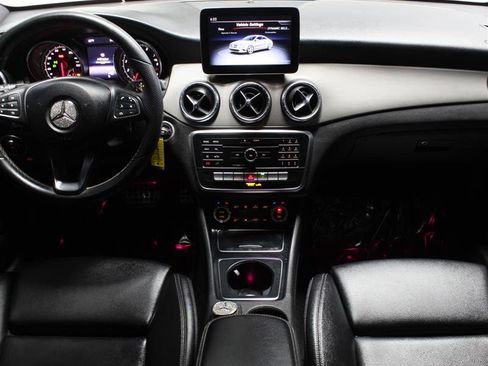Used 2018 Mercedes-Benz CLA 250 image 10