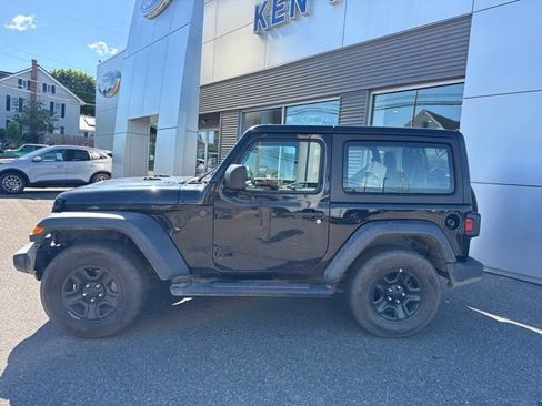 Used 2023 Jeep Wrangler Sport AWD/4WD image 9