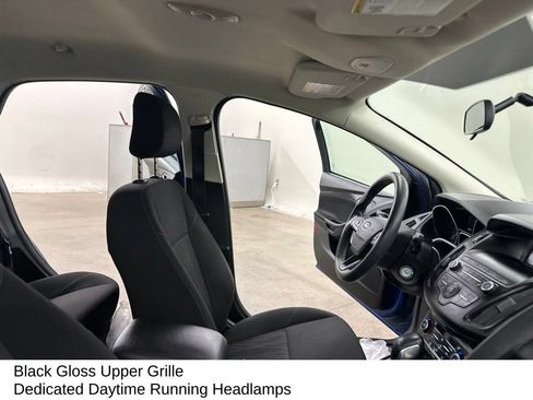 Used 2018 Ford Focus SE w/ SE Appearance Package FWD image 23
