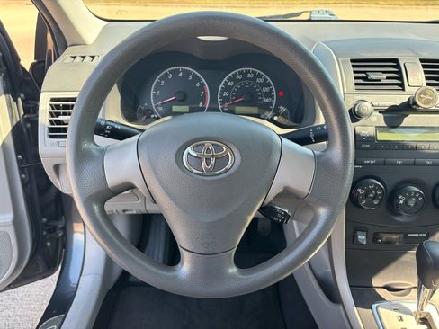 Used 2010 Toyota Corolla image 15