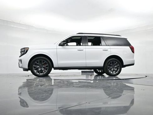 New 2025 Ford Expedition Platinum w/ Stealth Performance Package image 33
