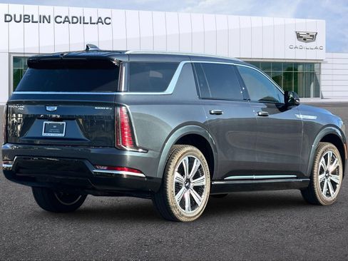 Certified 2026 Cadillac Escalade IQL Luxury AWD/4WD image 4