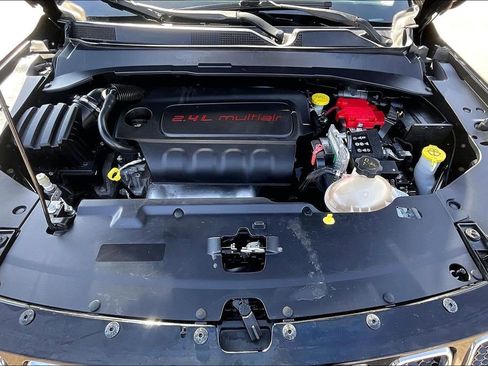 Used 2019 Jeep Compass Limited image 9