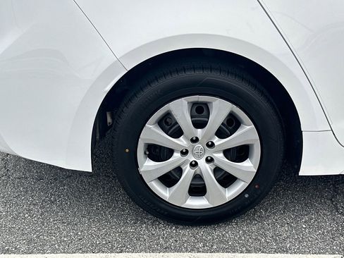 Used 2022 Toyota Corolla LE image 17