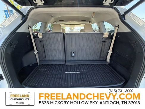 Used 2023 Toyota Highlander XLE FWD image 15