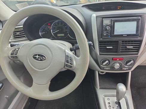Used 2011 Subaru Forester 2.5X Premium AWD/4WD image 24
