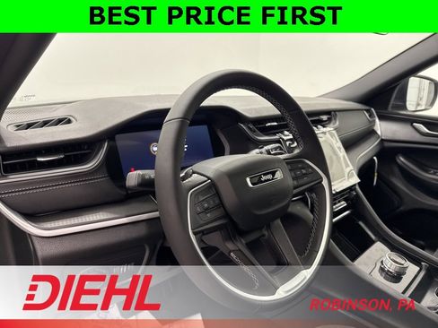 New 2025 Jeep Grand Cherokee Laredo X image 21