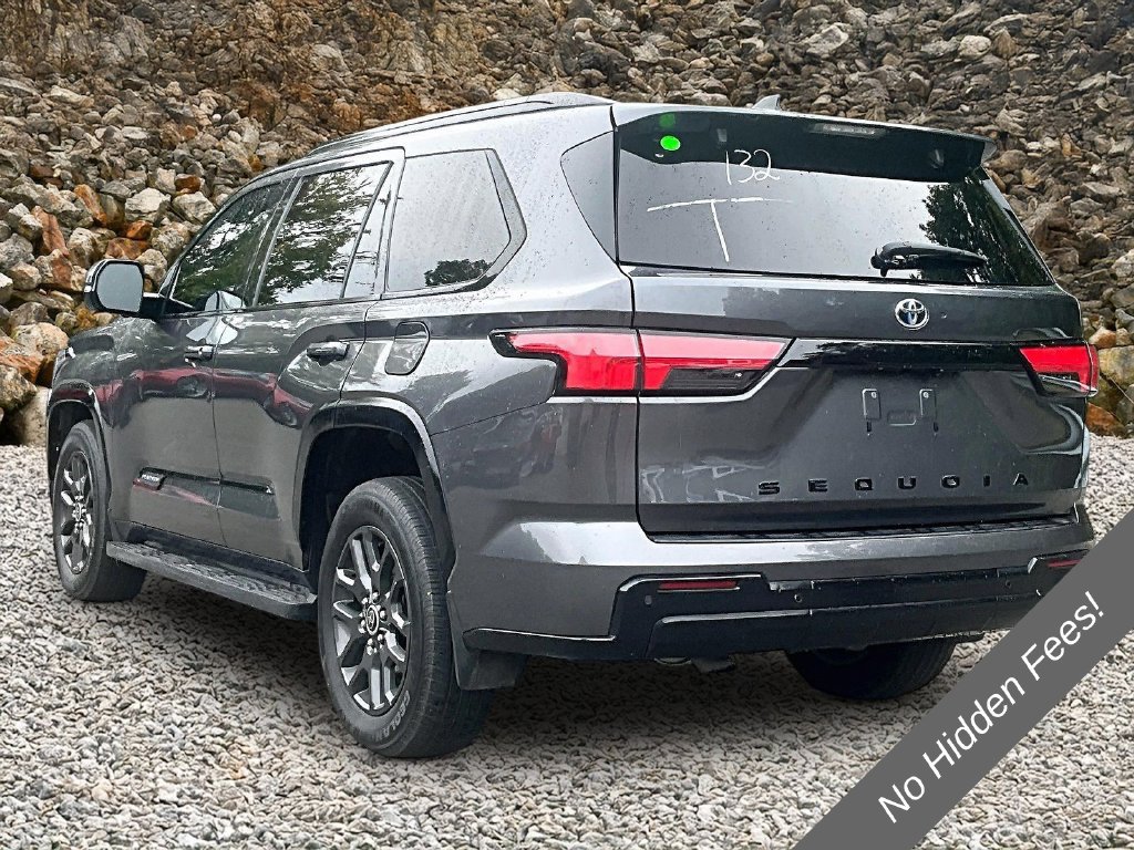 Used 2023 Toyota Sequoia Platinum AWD/4WD image 11