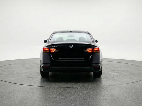 Used 2025 Nissan Altima 2.5 SV image 7