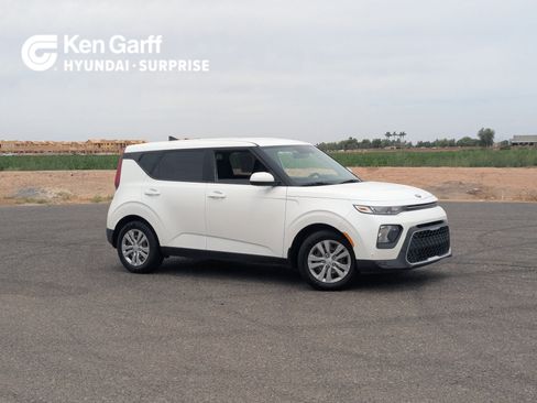 Used 2020 Kia Soul LX FWD image 1