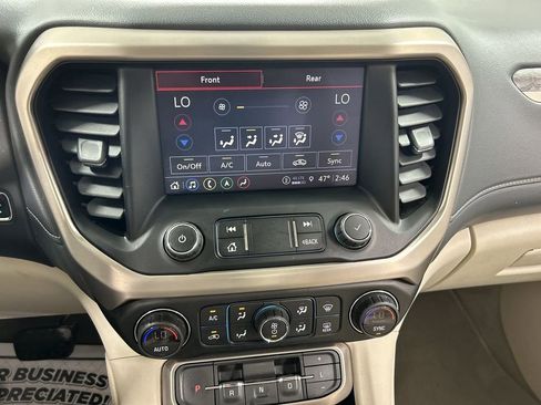 Used 2021 GMC Acadia Denali w/ Denali Technology Package AWD/4WD image 17