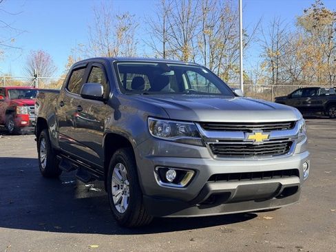 Used 2020 Chevrolet Colorado LT w/ LT Convenience Package image 3