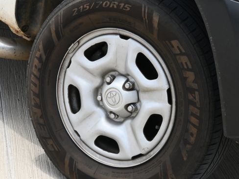 Used 2013 Toyota Tacoma 2WD Regular Cab image 28