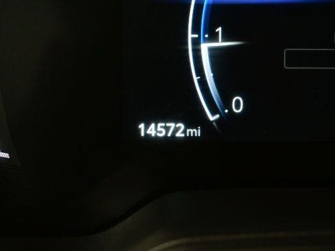 Used 2025 Toyota Corolla SE w/ SE Premium Package image 25