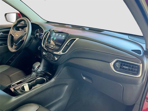 Used 2024 Chevrolet Equinox Premier image 30