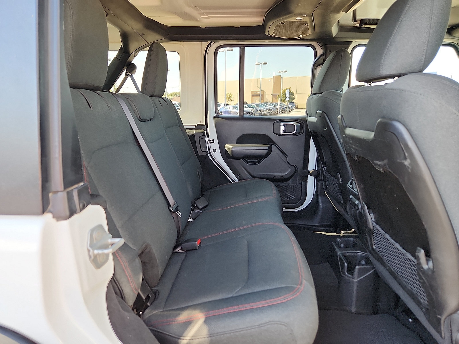 Used 2025 Jeep Wrangler Unlimited Rubicon AWD/4WD image 13