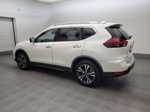 Used 2019 Nissan Rogue SV w/ Premium Package FWD image 3