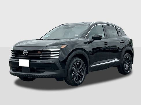 New 2026 Nissan Kicks SR image 1